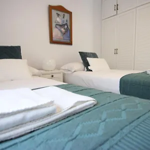 Apartamento Rentalsevilla Espacioso Apartamento En La Alameda De Hercules Con Parking, Sevilla