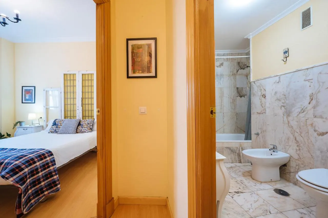 Homeyseville-Precioso Apartamento San Juan De La Palma, Parking Optional 0*, Seville Spain
